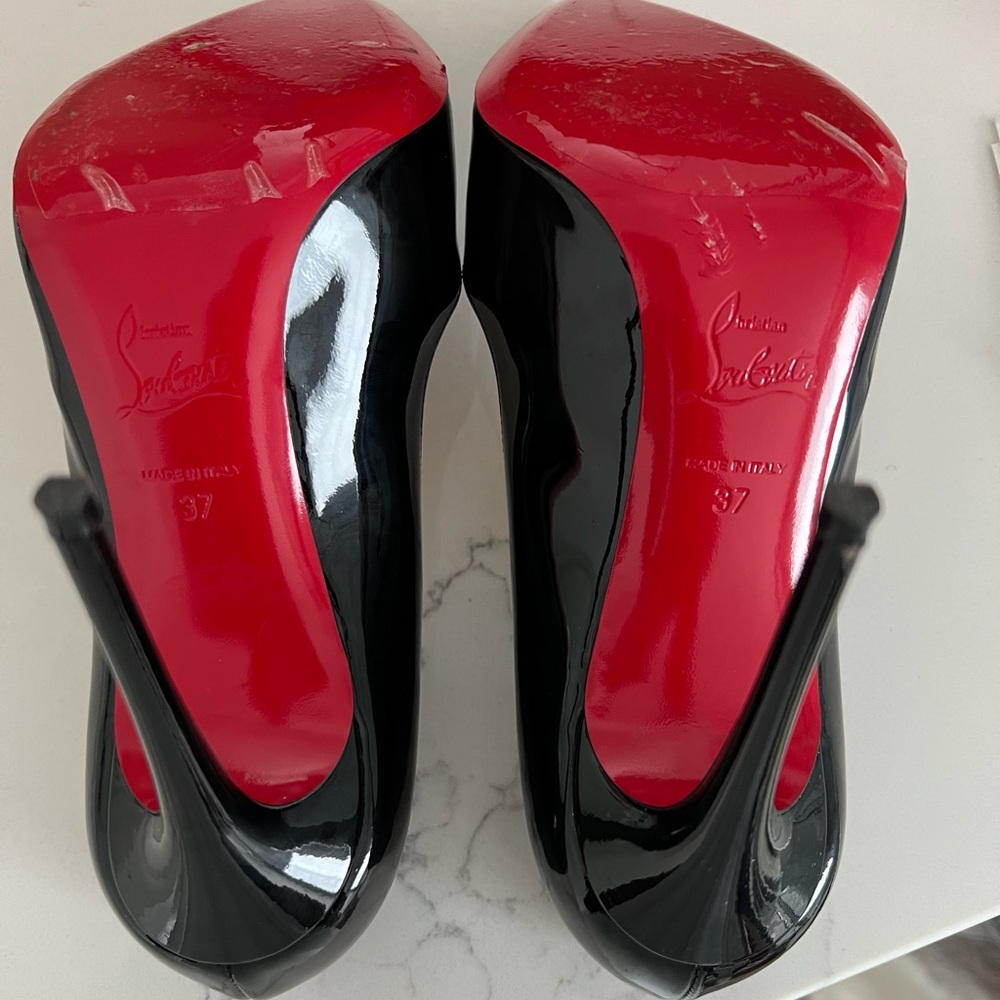 Christian Louboutin "Hot Chick" pump in patent leather